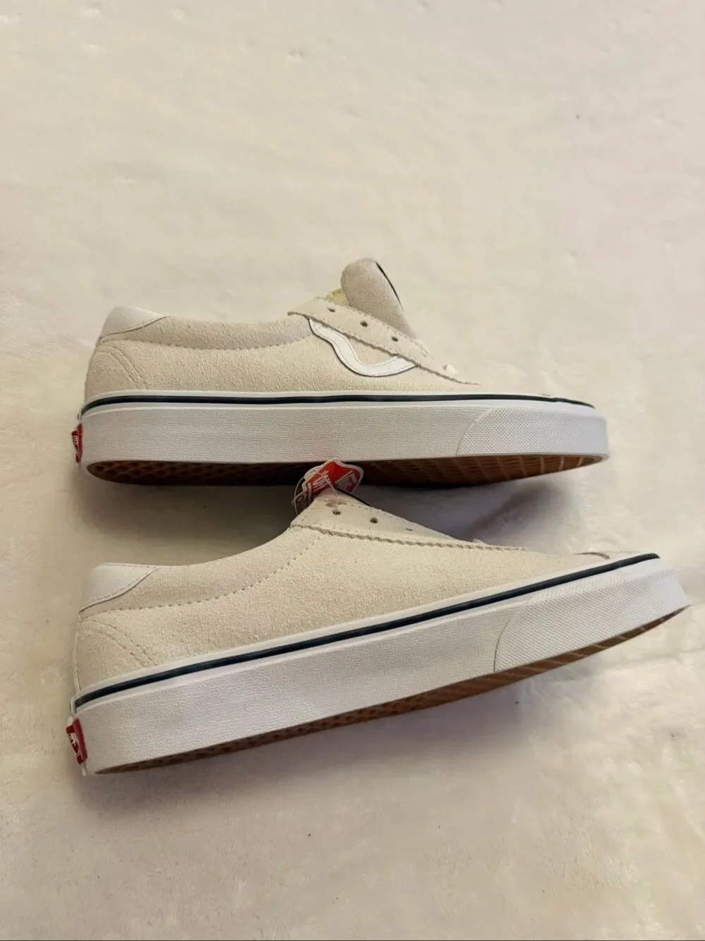 Vans Skate Low White Suede Sneakers Women’s 7.5 Men’s 6 NWTs